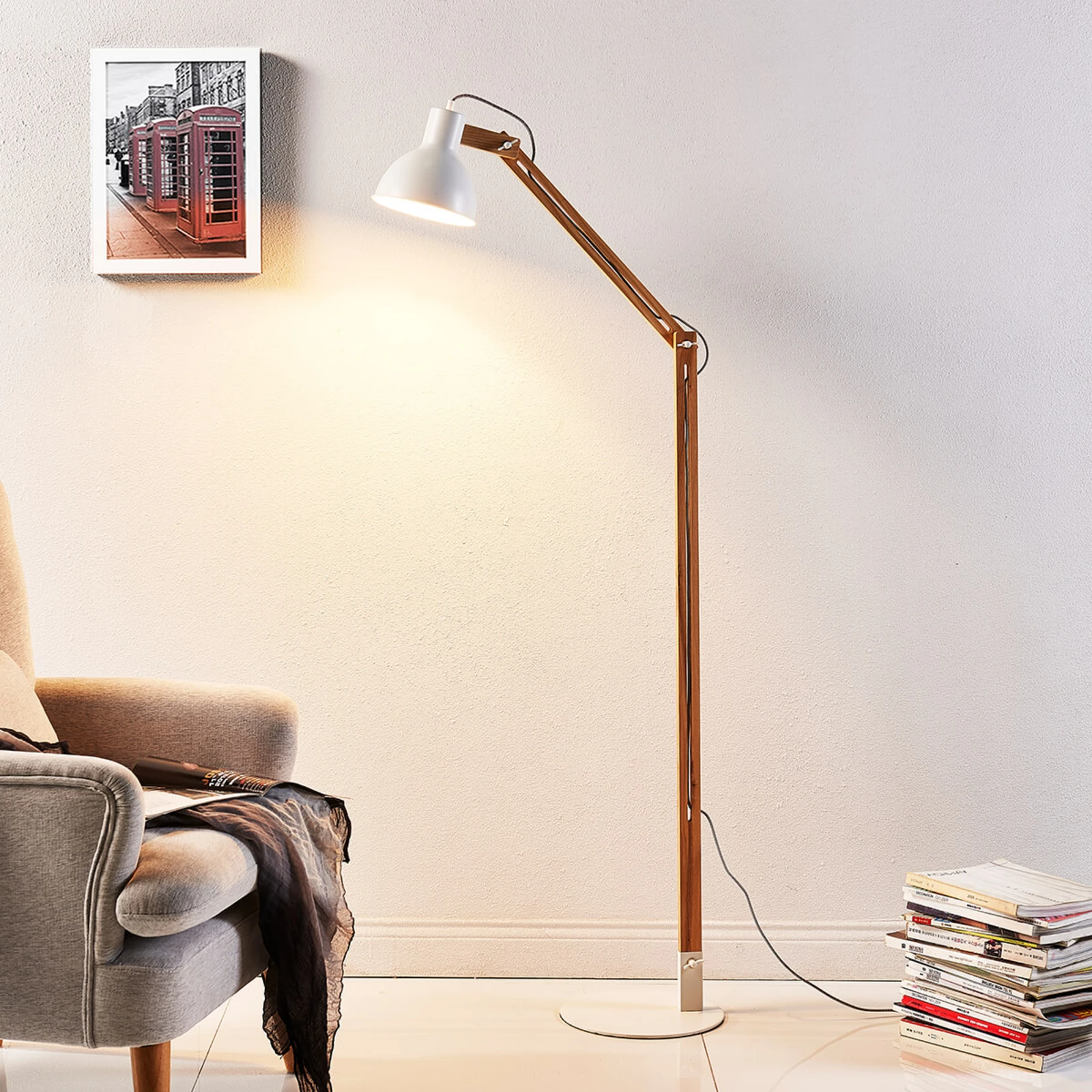 Lampa podłogowa Lindby Shivanja, drewno, regulowana, 146 cm, E27
