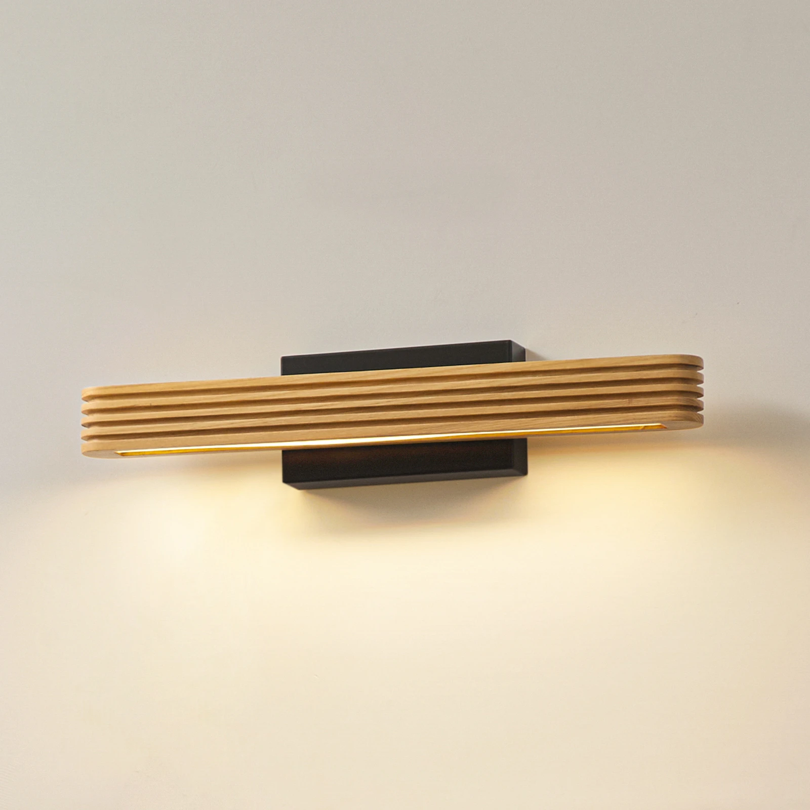Kinkiet LED Lucande Lieske, 40 cm, drewno, czarny