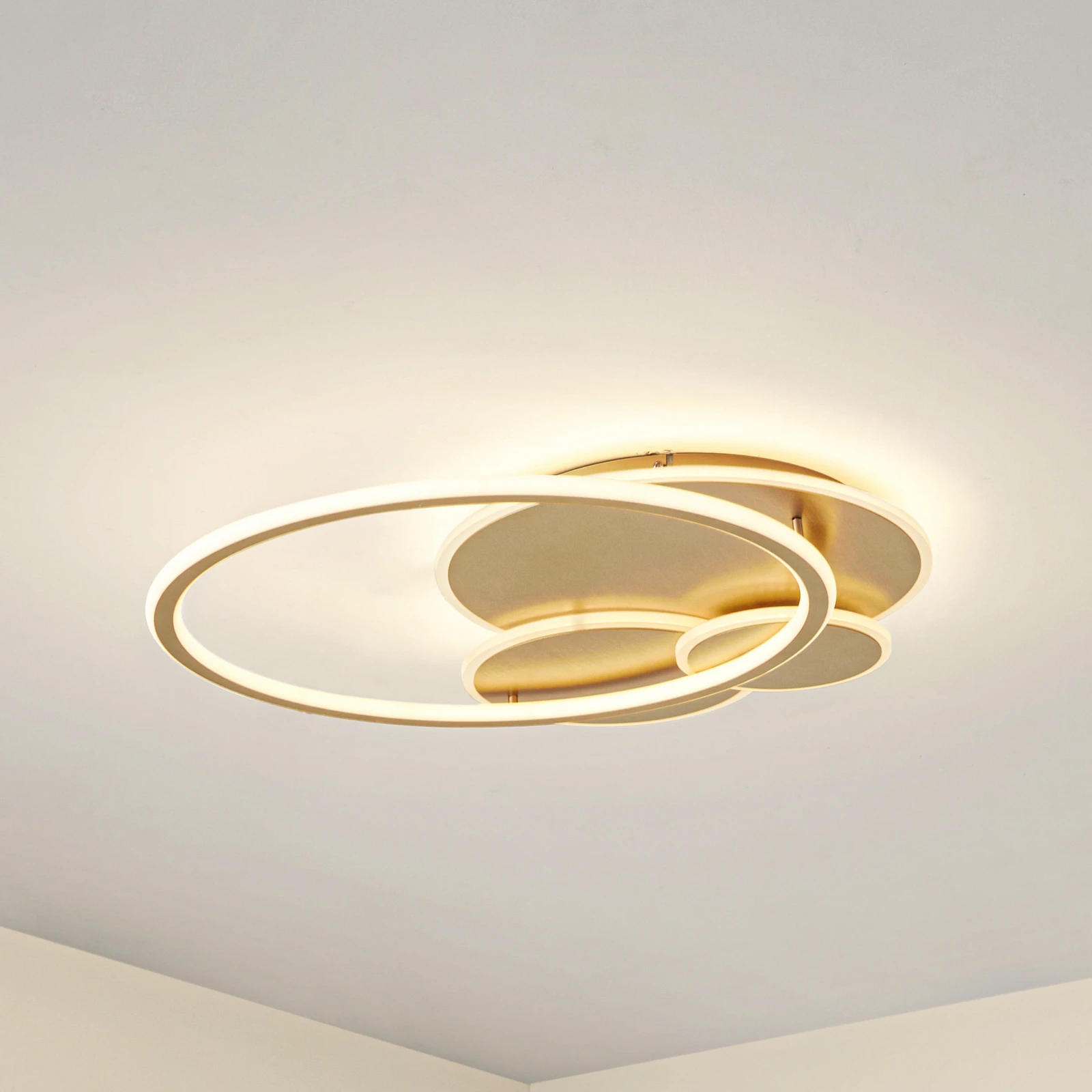 Lucande lampa sufitowa LED Circulo, złota, 60 cm CCT, ściemniany