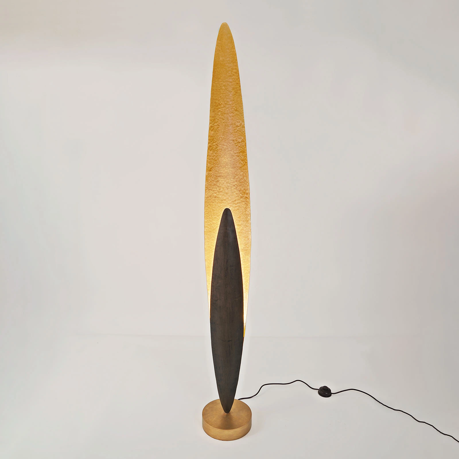 Lampa podłogowa Lingua, złota