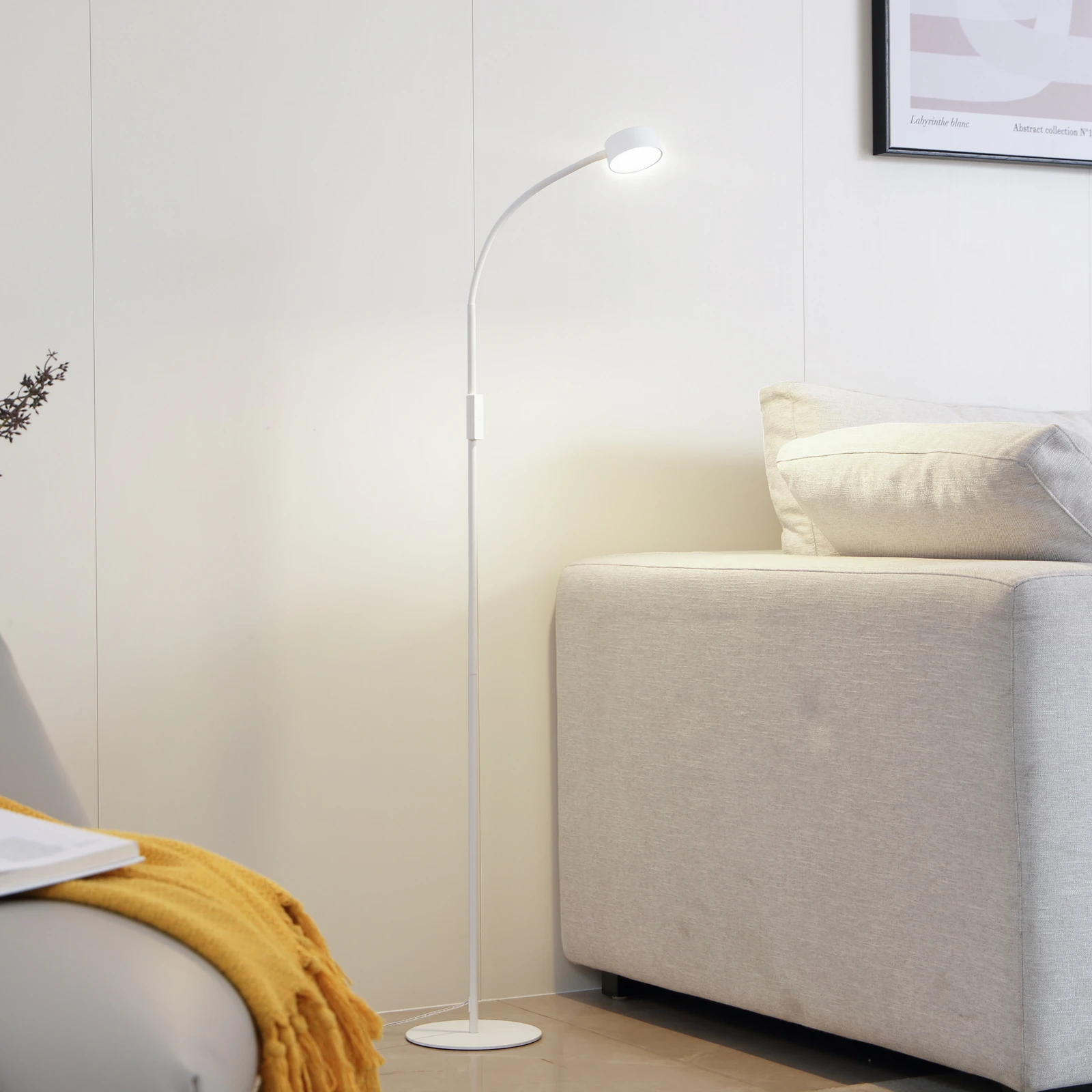Lindby lampa stojąca LED Maori, biała, metal, CCT, ściemniany