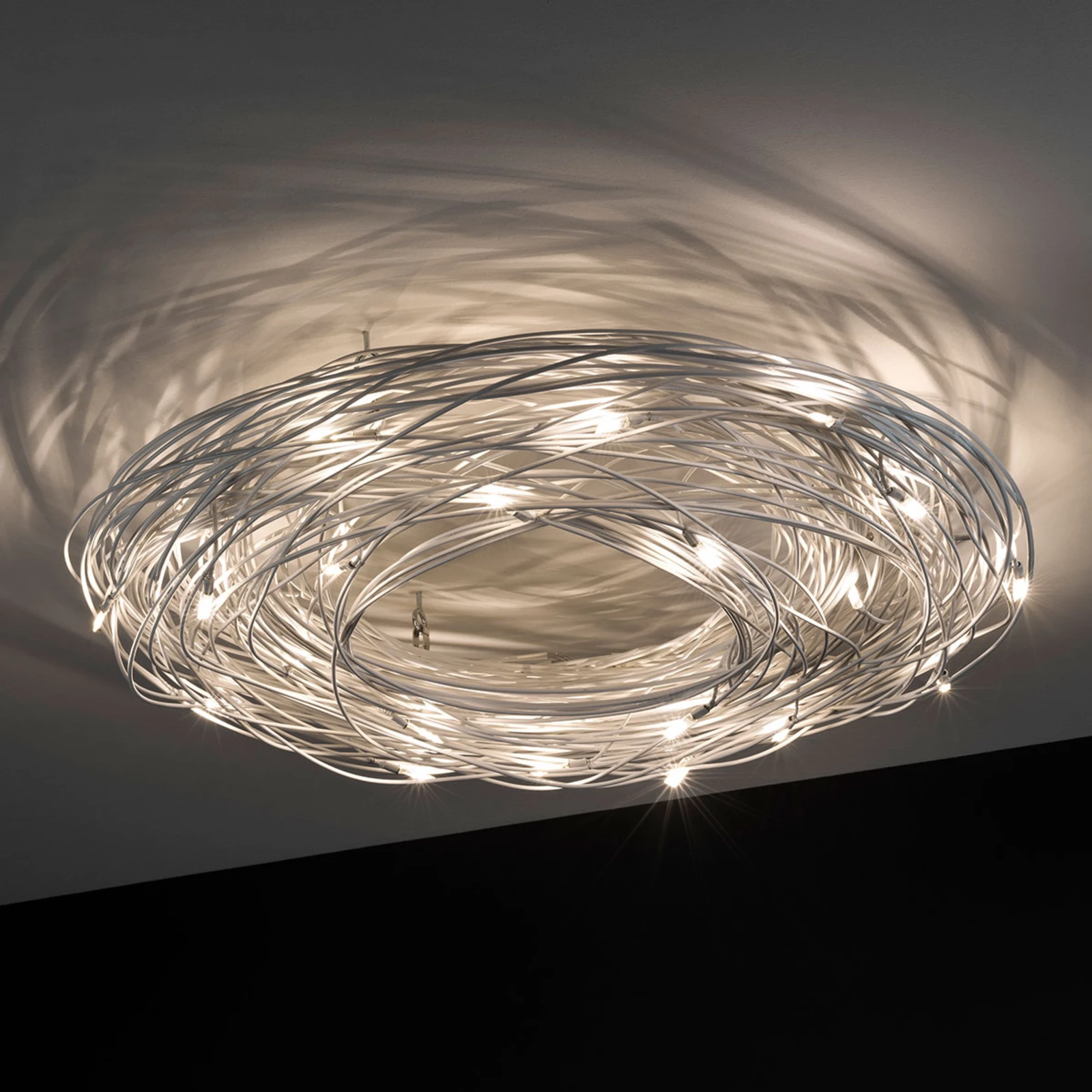 Lampa sufitowa LED Confusione, drut aluminiowy