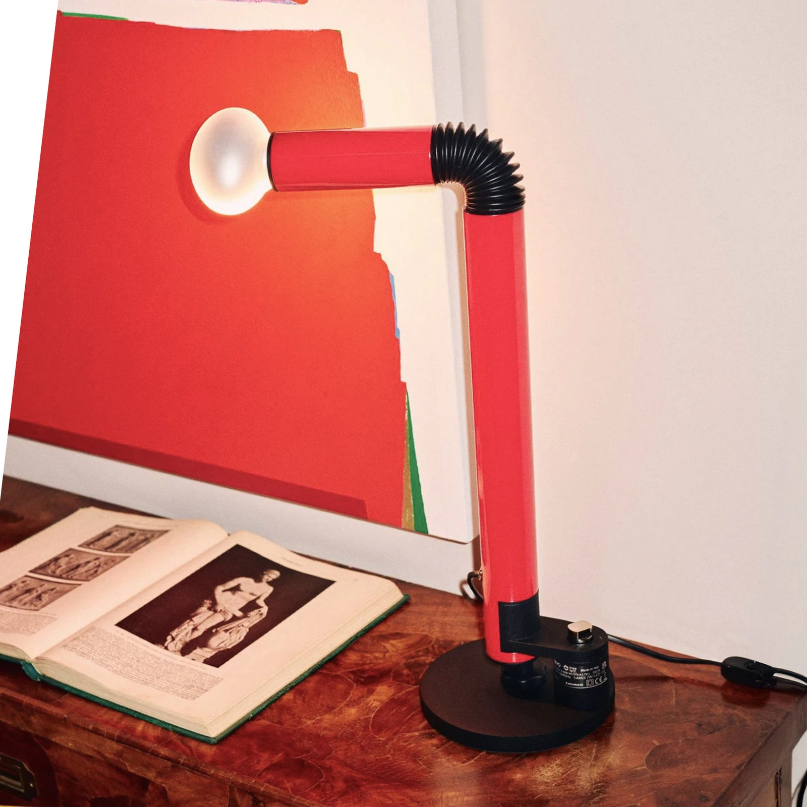 Lampa stołowa Stilnovo Periscopio, czerwona, wysokość 68 cm, metal