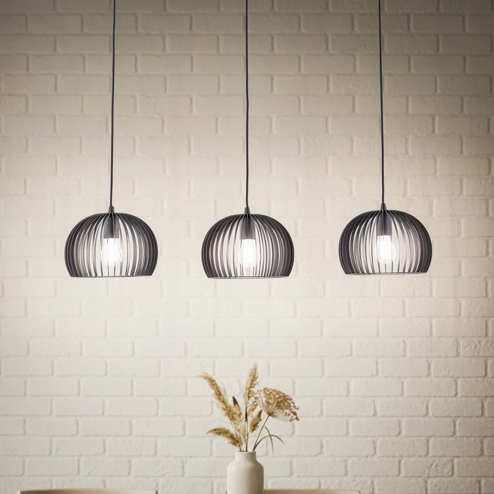 Lampa wisząca Lindby Jusra, czarna, metalowa, 3-punktowa, 99cm