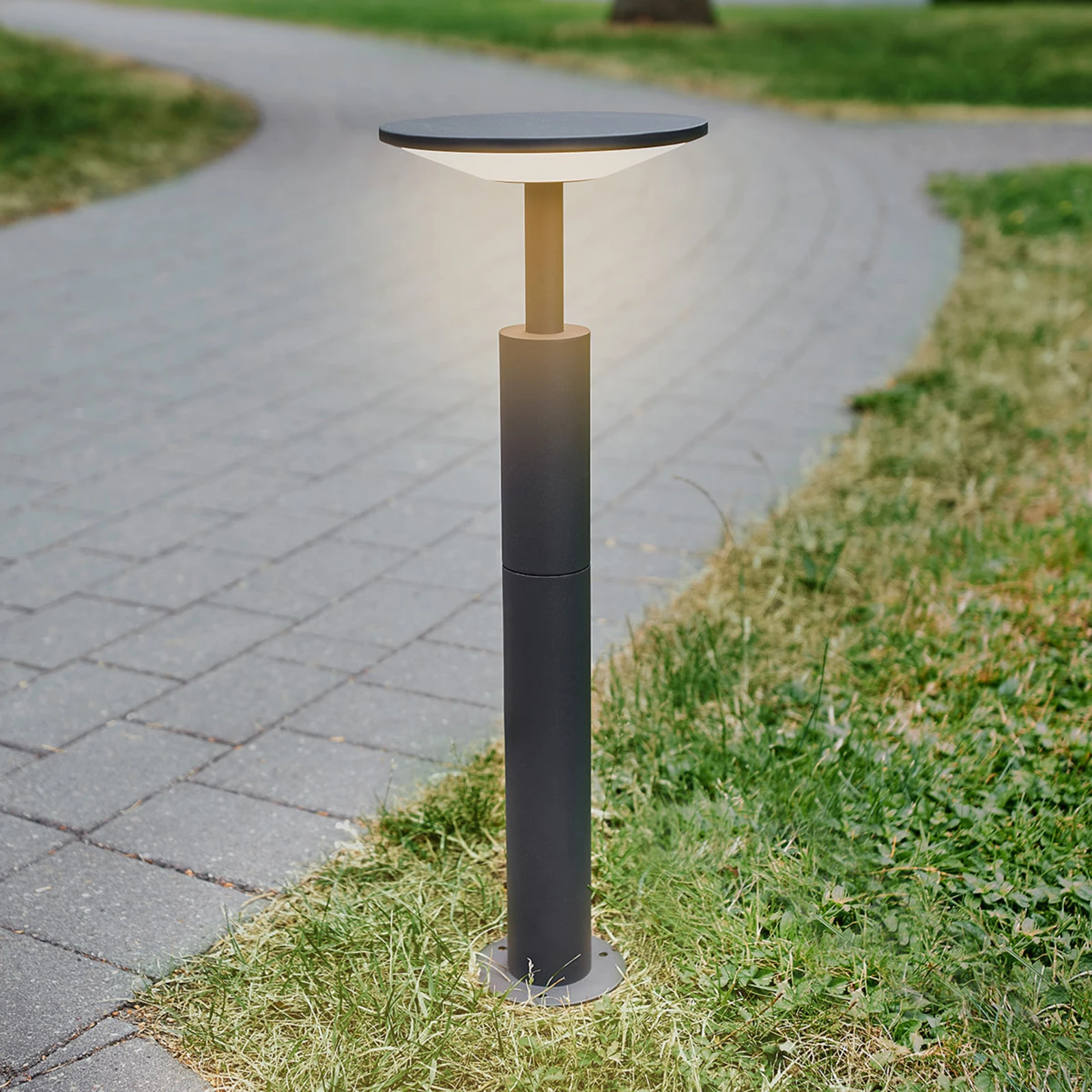 Słupek oświetleniowy LED Lucande Fenia, 60 cm, antracyt, IP65