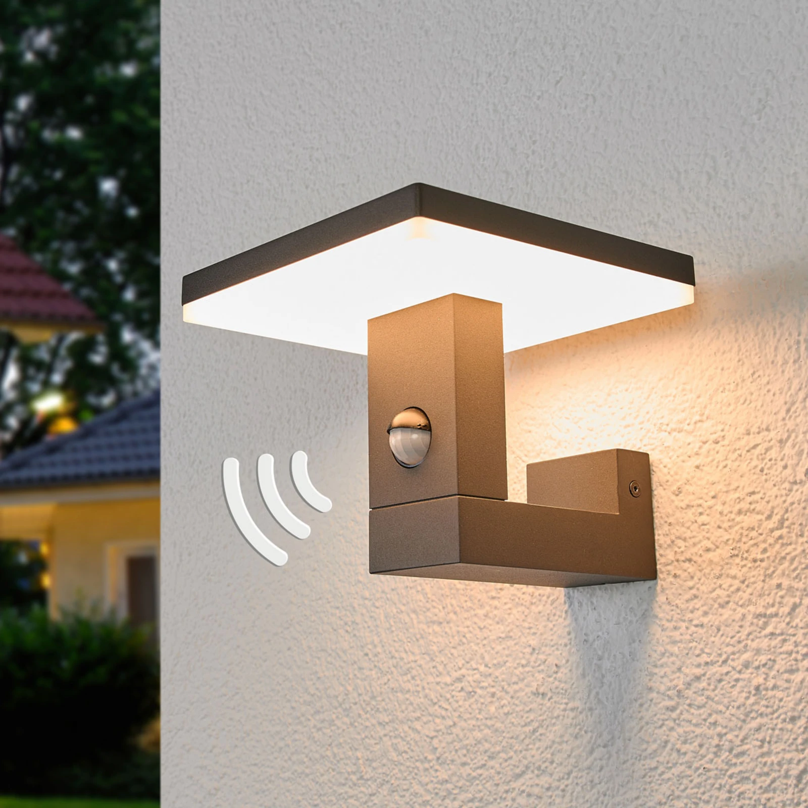 Lucande kinkiet zewnętrzny LED Olesia, 15 cm, czujnik, IP54
